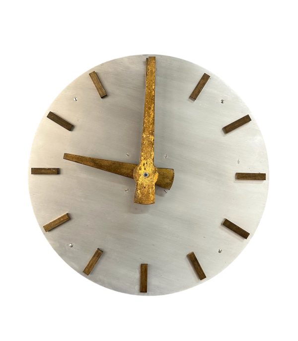 Minimalist Mid Century Wall Clock in Brass and Aluminum For Discount